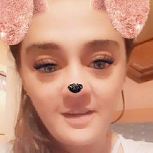 Meet your Posher, April